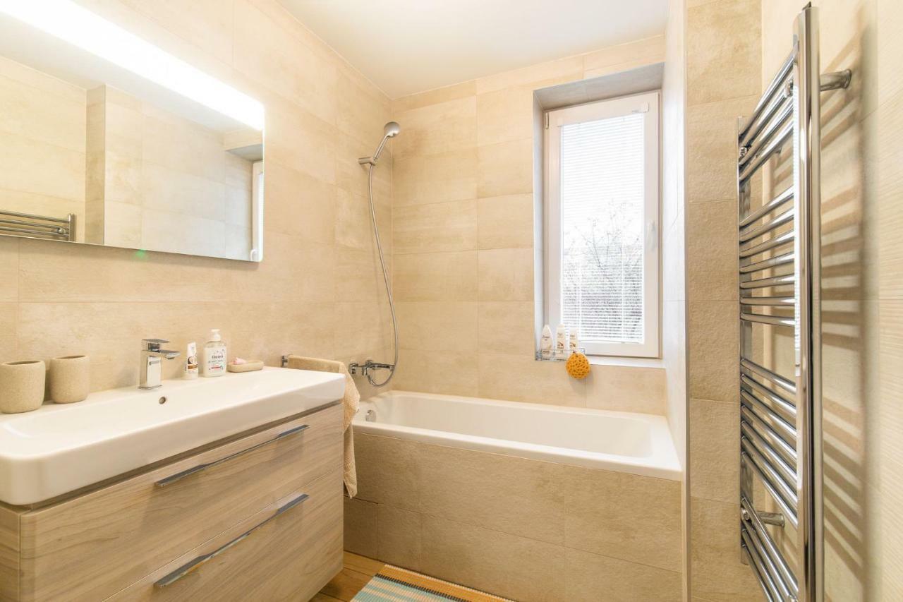 Newly Renovated, Full Equipped And Quiet Apartment Trnava Luaran gambar