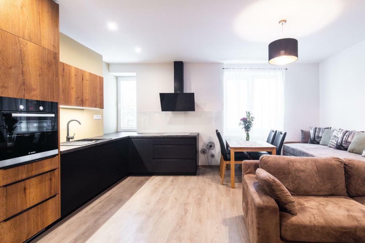 Newly Renovated, Full Equipped And Quiet Apartment Trnava Luaran gambar