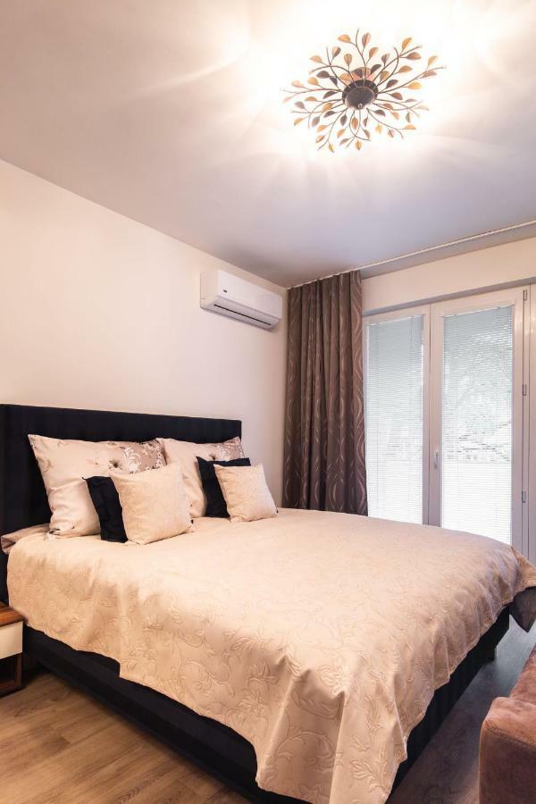Newly Renovated, Full Equipped And Quiet Apartment Trnava Luaran gambar