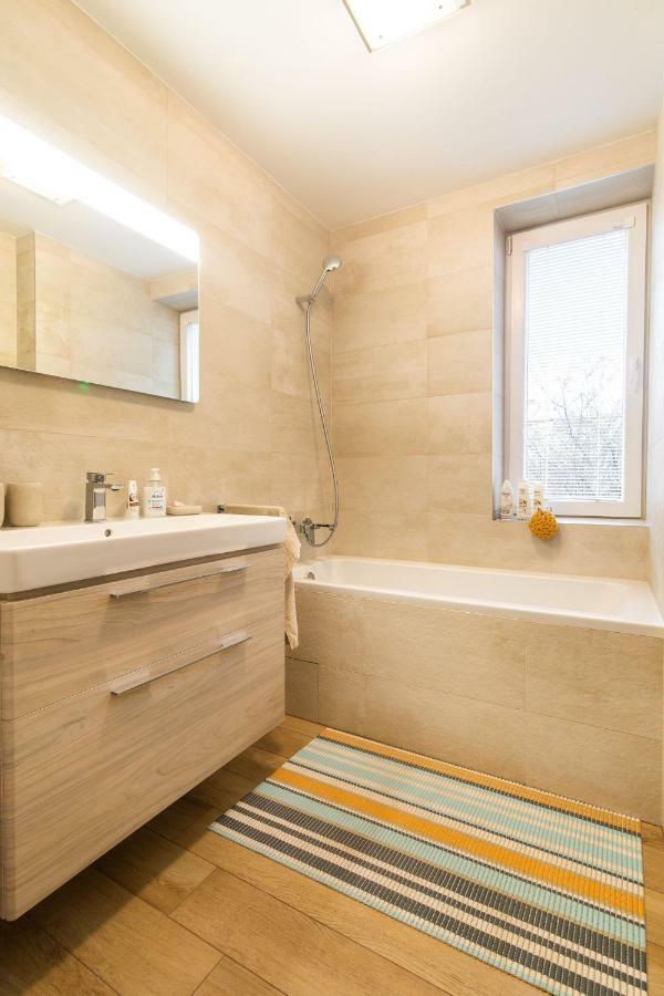 Newly Renovated, Full Equipped And Quiet Apartment Trnava Luaran gambar