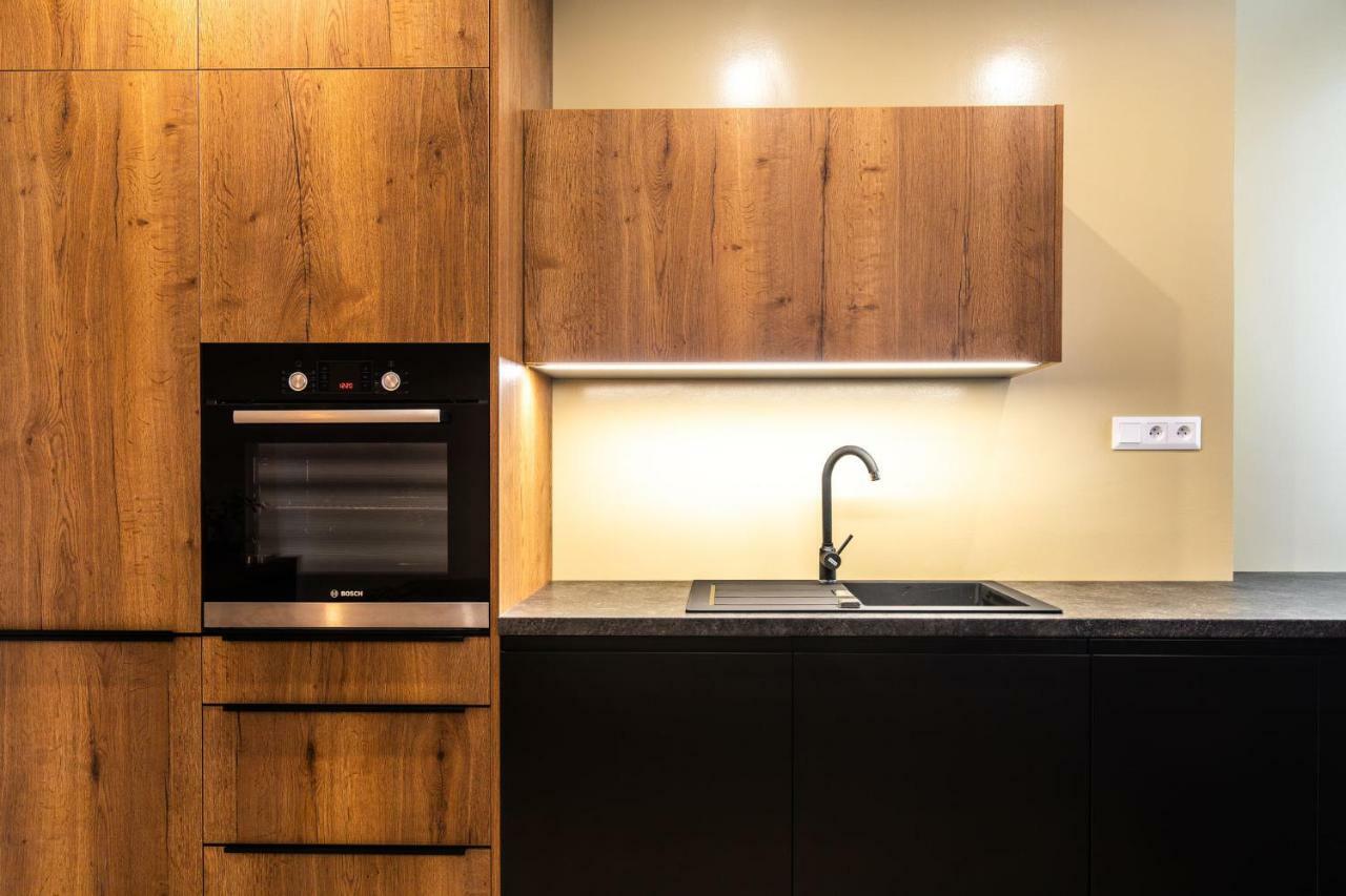 Newly Renovated, Full Equipped And Quiet Apartment Trnava Luaran gambar